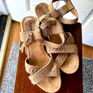 Minnetonka Naomi fringed sandals